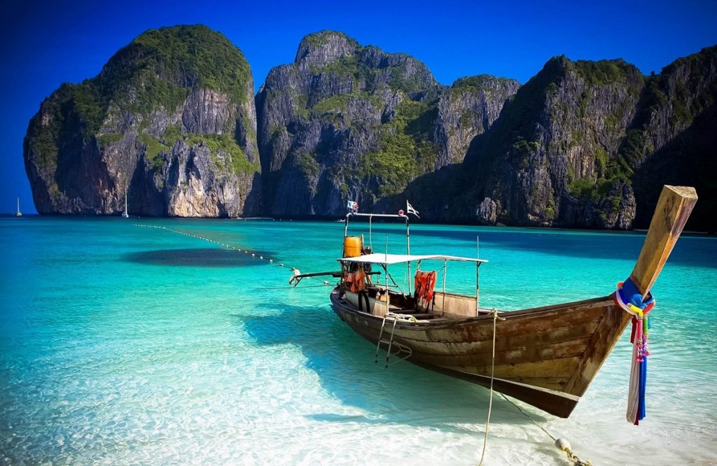 Ko-Phi-Phi-Boats-3-1024x666.jpg